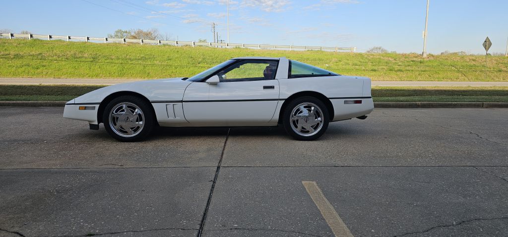 CHEVROLET CORVETTE 1989 CHEVROLET CORVETTE 1G1YY2183K5106694