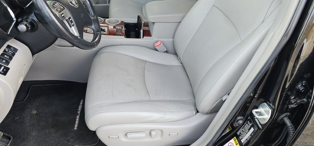 TOYOTA HIGHLANDER 2013 TOYOTA HIGHLANDER 5TDYK3EH8DS138305