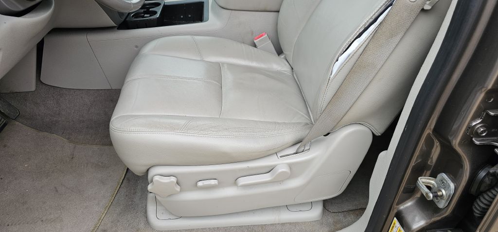 GMC YUKON XL 2011 GMC YUKON XL 1GKS1KE04BR161769