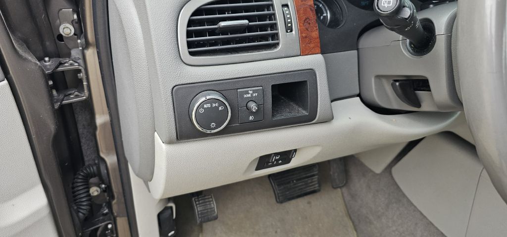 GMC YUKON XL 2011 GMC YUKON XL 1GKS1KE04BR161769