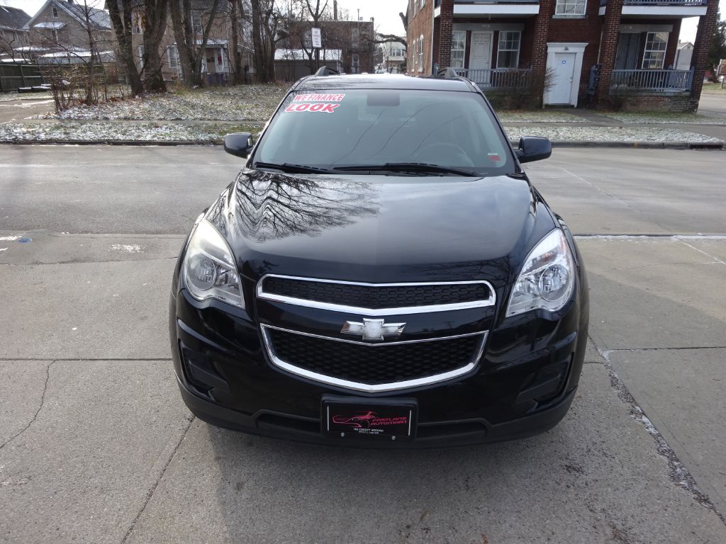 Photo 2 of this CHEVROLET EQUINOX