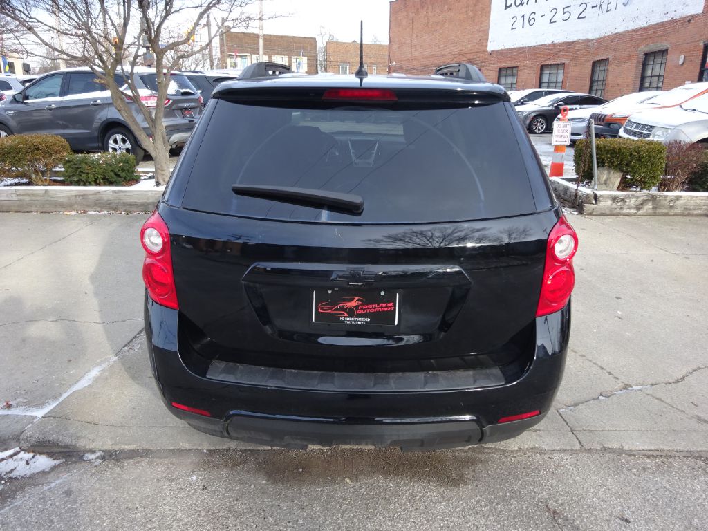 Photo 6 of this CHEVROLET EQUINOX