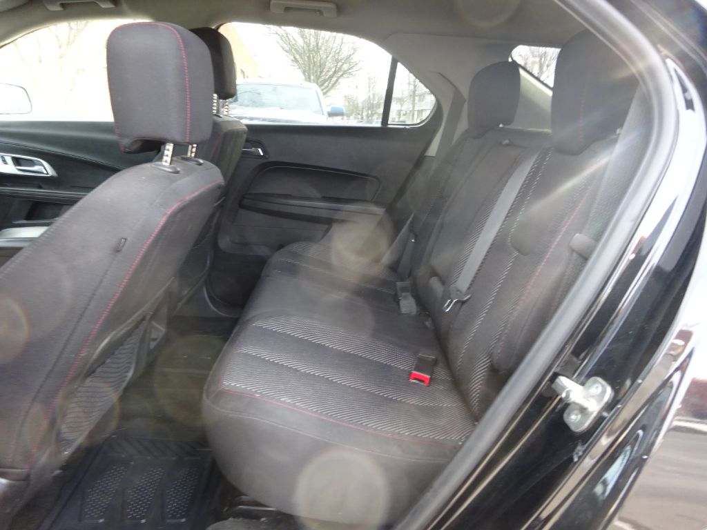 Photo 9 of this CHEVROLET EQUINOX