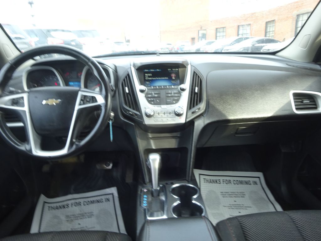 Photo 10 of this CHEVROLET EQUINOX