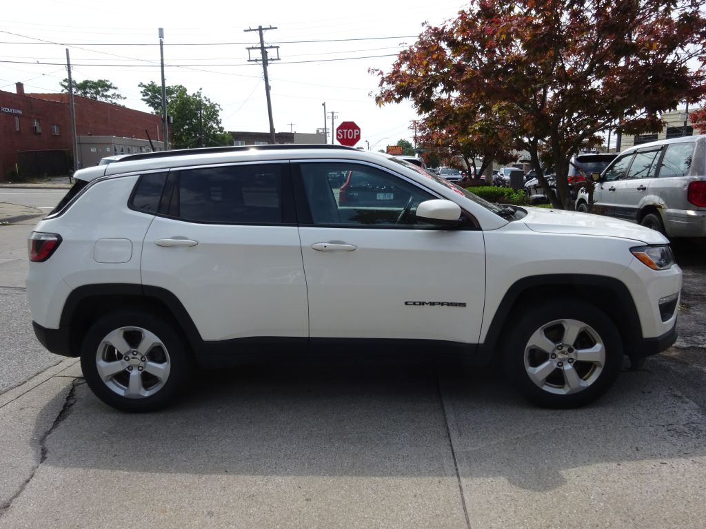 Photo 4 of this JEEP COMPASS