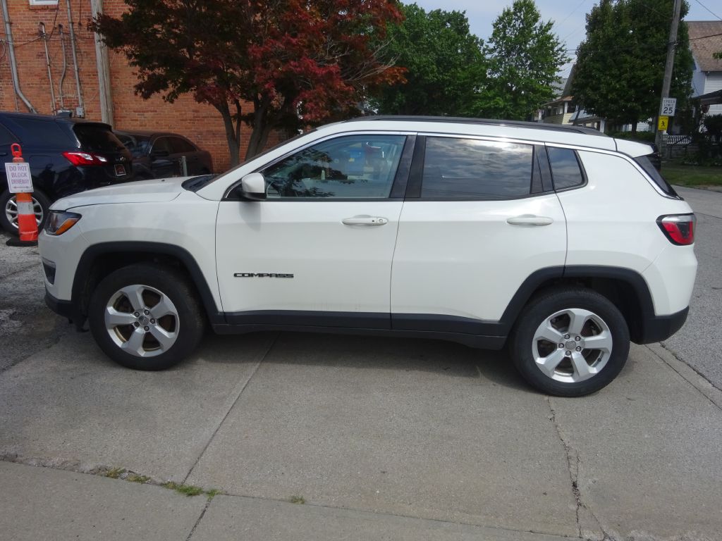 Photo 7 of this JEEP COMPASS