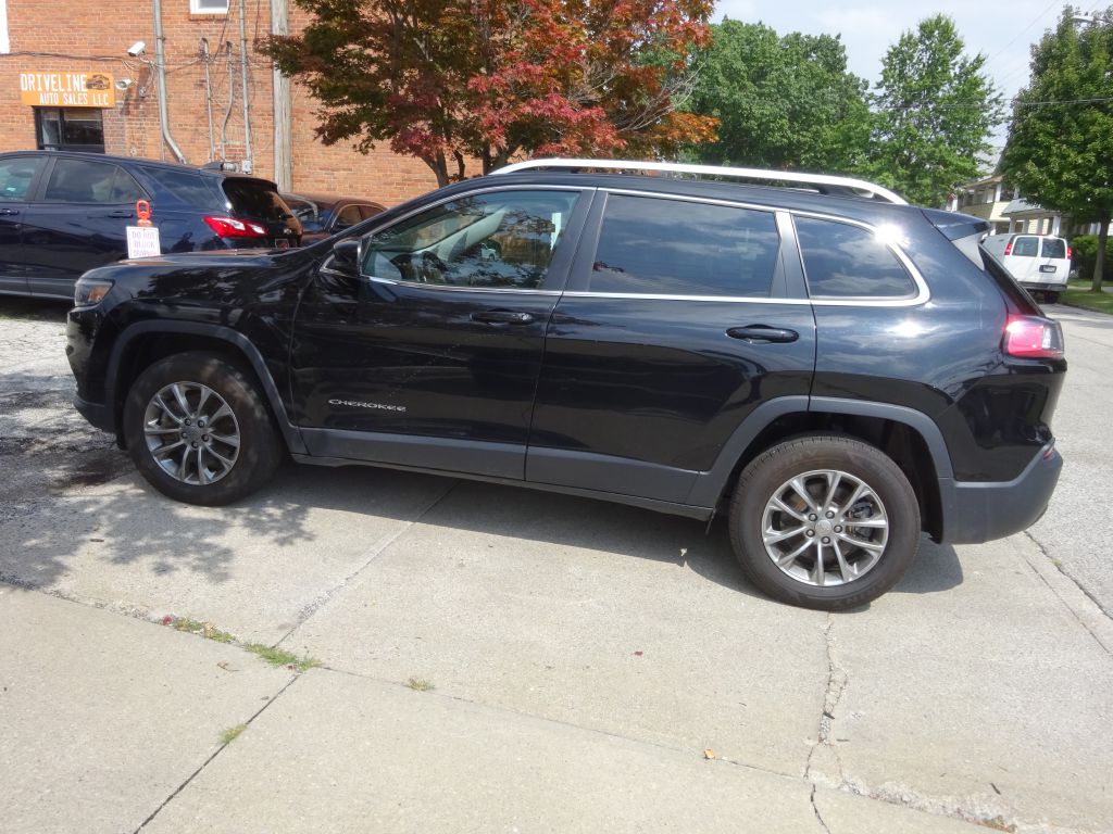 Photo 7 of this JEEP CHEROKEE