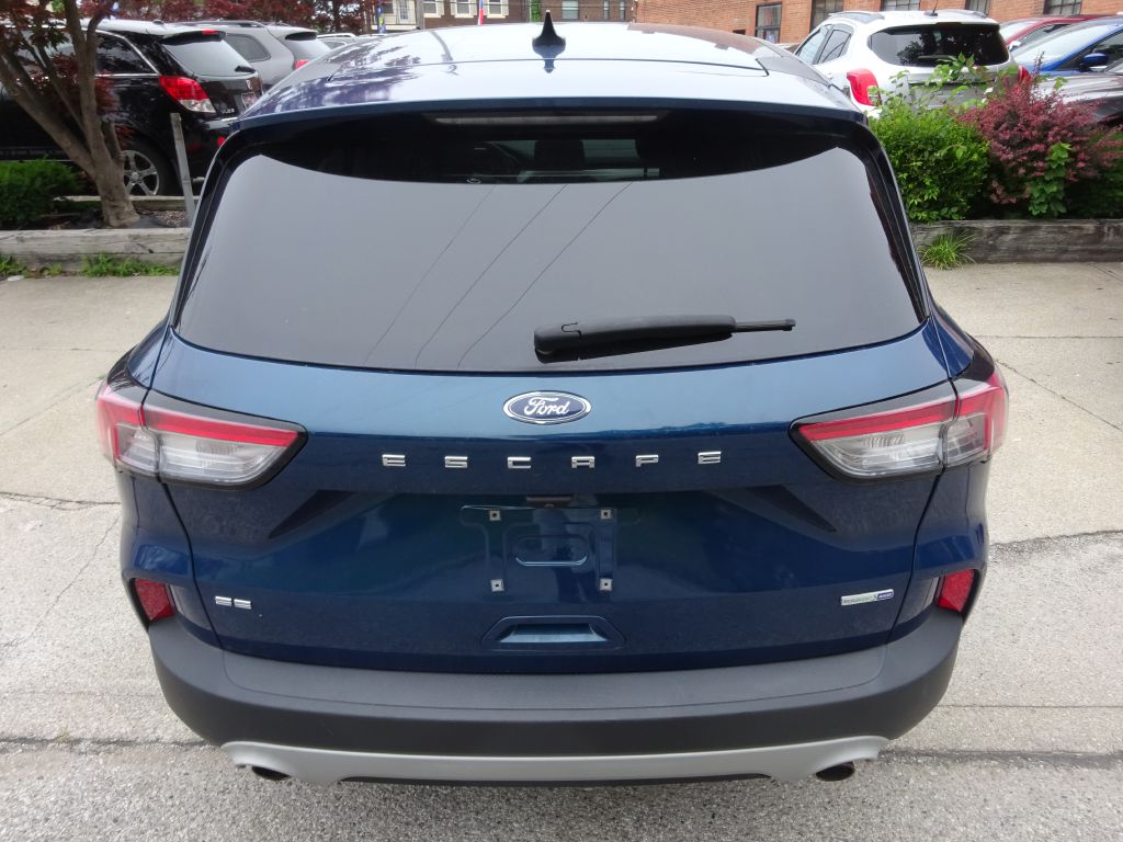 Photo 6 of this FORD ESCAPE
