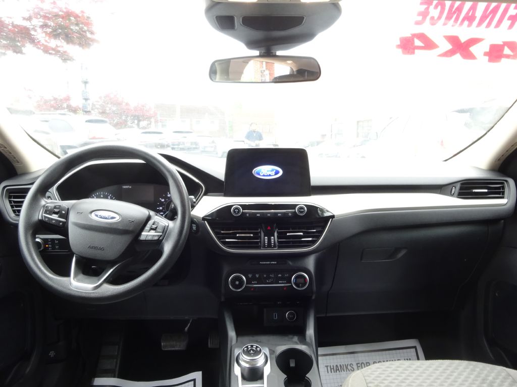 Photo 10 of this FORD ESCAPE