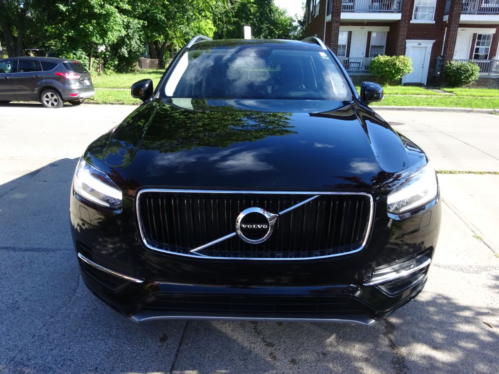 Photo 2 of this VOLVO XC90