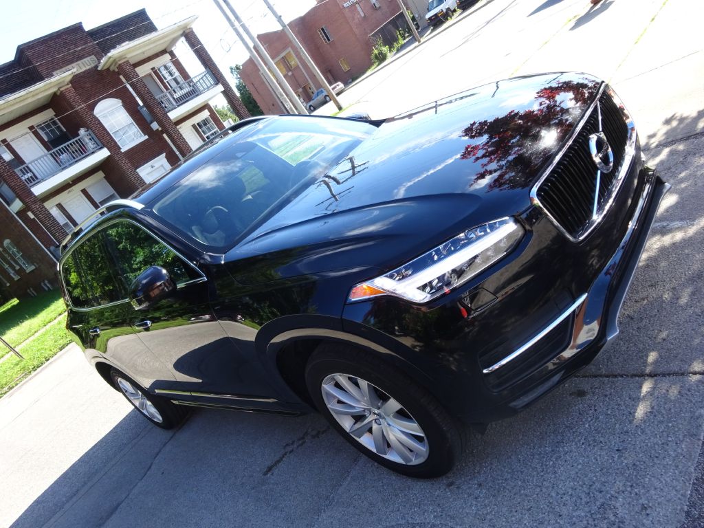 Photo 3 of this VOLVO XC90