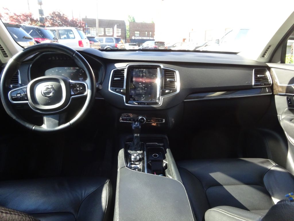 Photo 11 of this VOLVO XC90