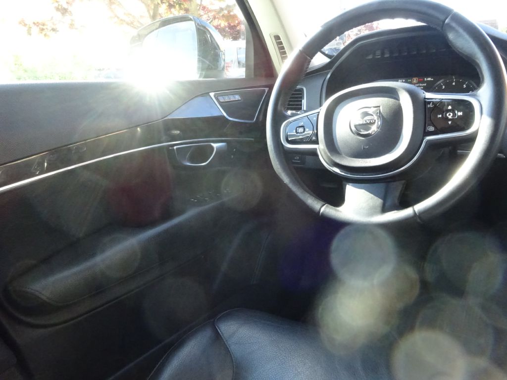 Photo 12 of this VOLVO XC90