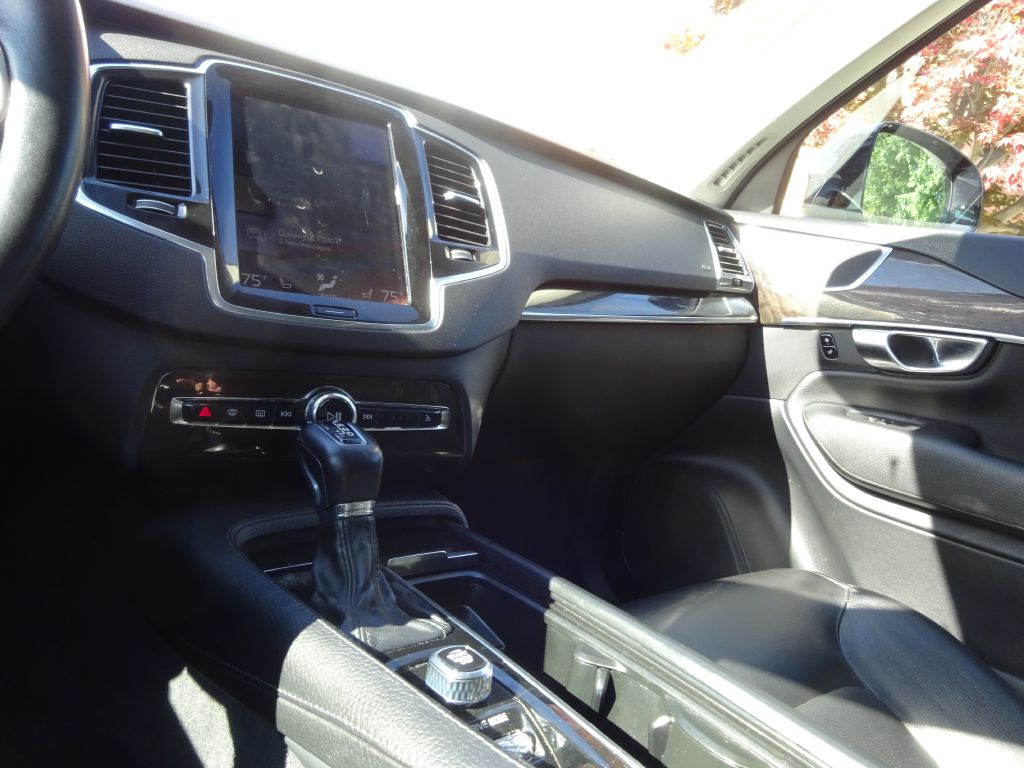 Photo 13 of this VOLVO XC90