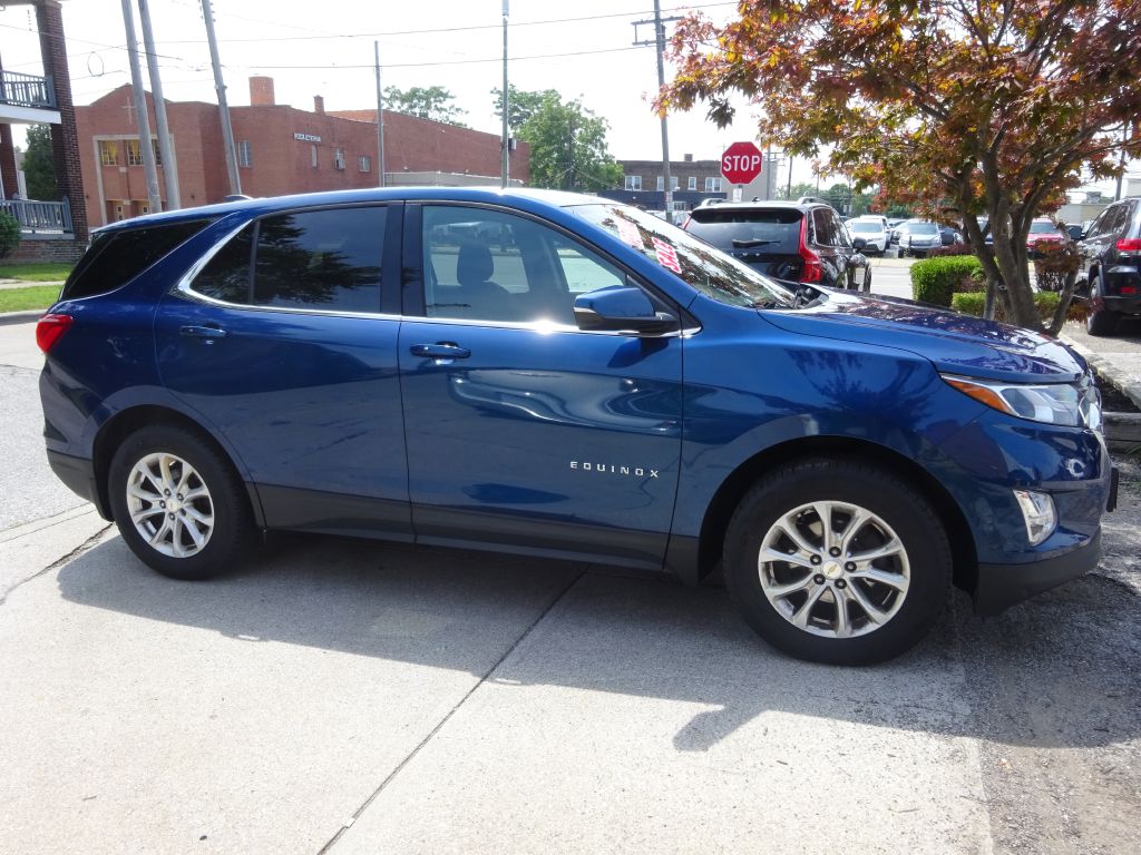 Photo 3 of this CHEVROLET EQUINOX