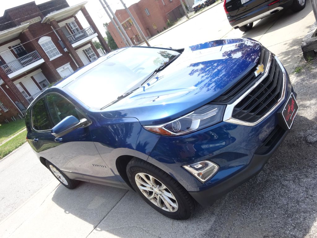 Photo 4 of this CHEVROLET EQUINOX