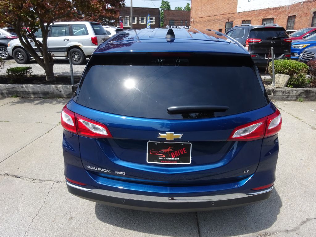 Photo 6 of this CHEVROLET EQUINOX