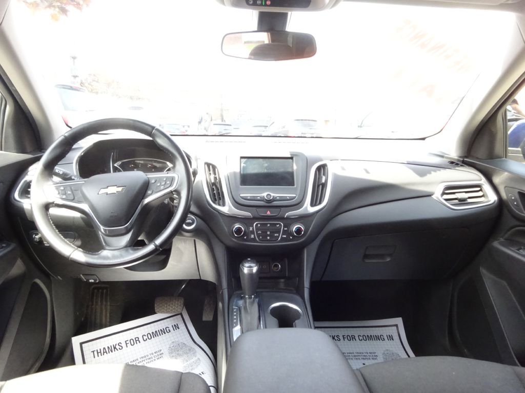 Photo 10 of this CHEVROLET EQUINOX