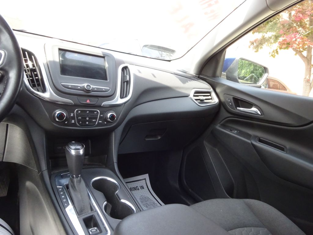 Photo 12 of this CHEVROLET EQUINOX