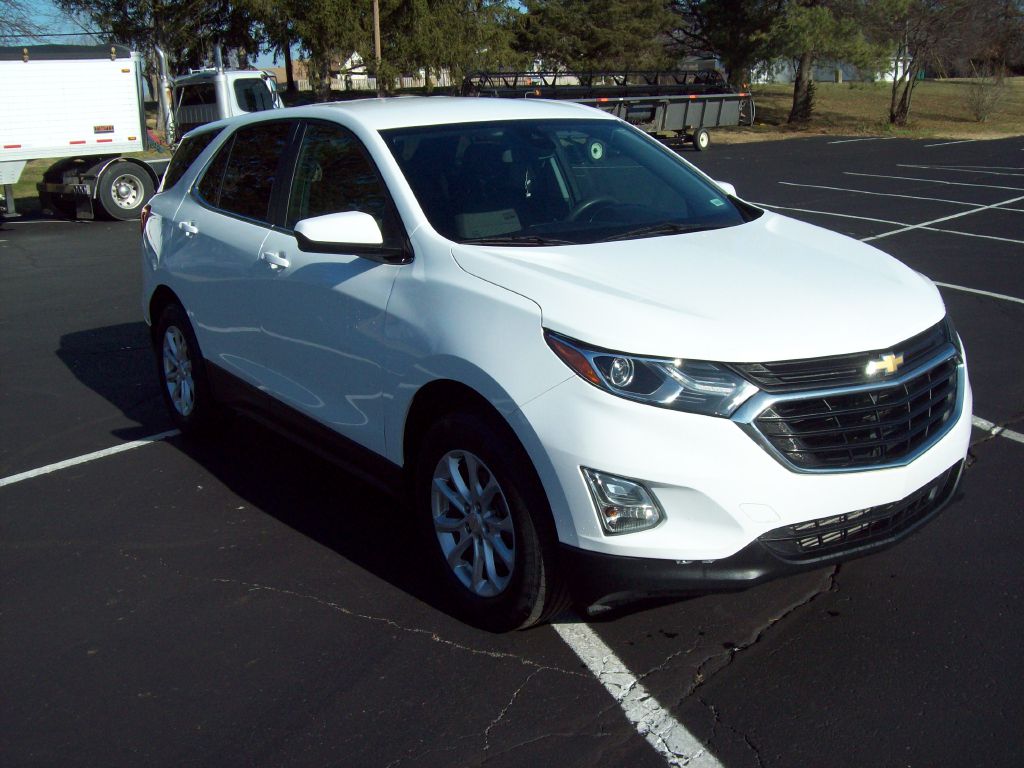 Photo 3 of this CHEVROLET EQUINOX