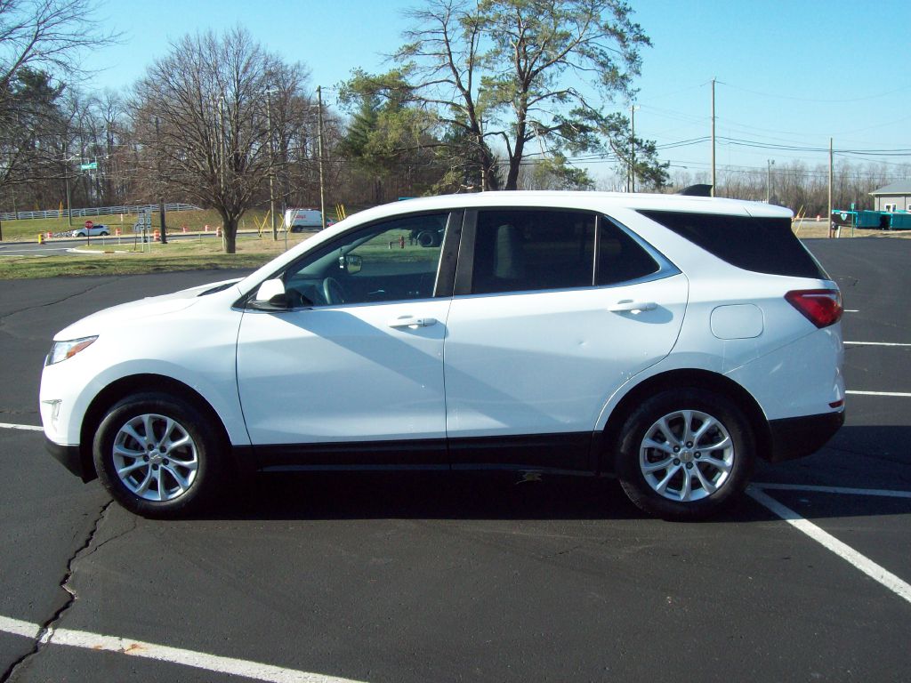 Photo 8 of this CHEVROLET EQUINOX
