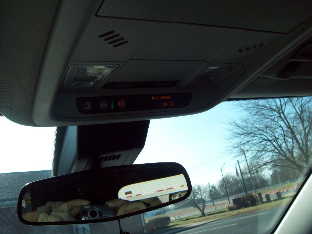 Photo 21 of this CHEVROLET EQUINOX