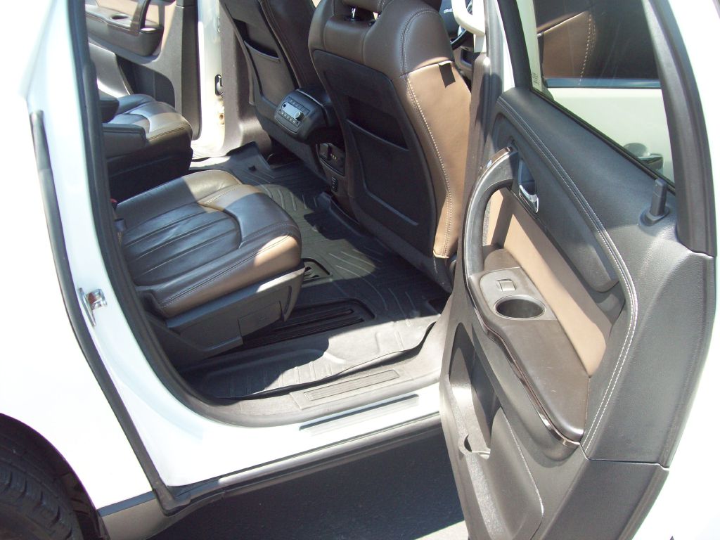 Photo 12 of this GMC ACADIA