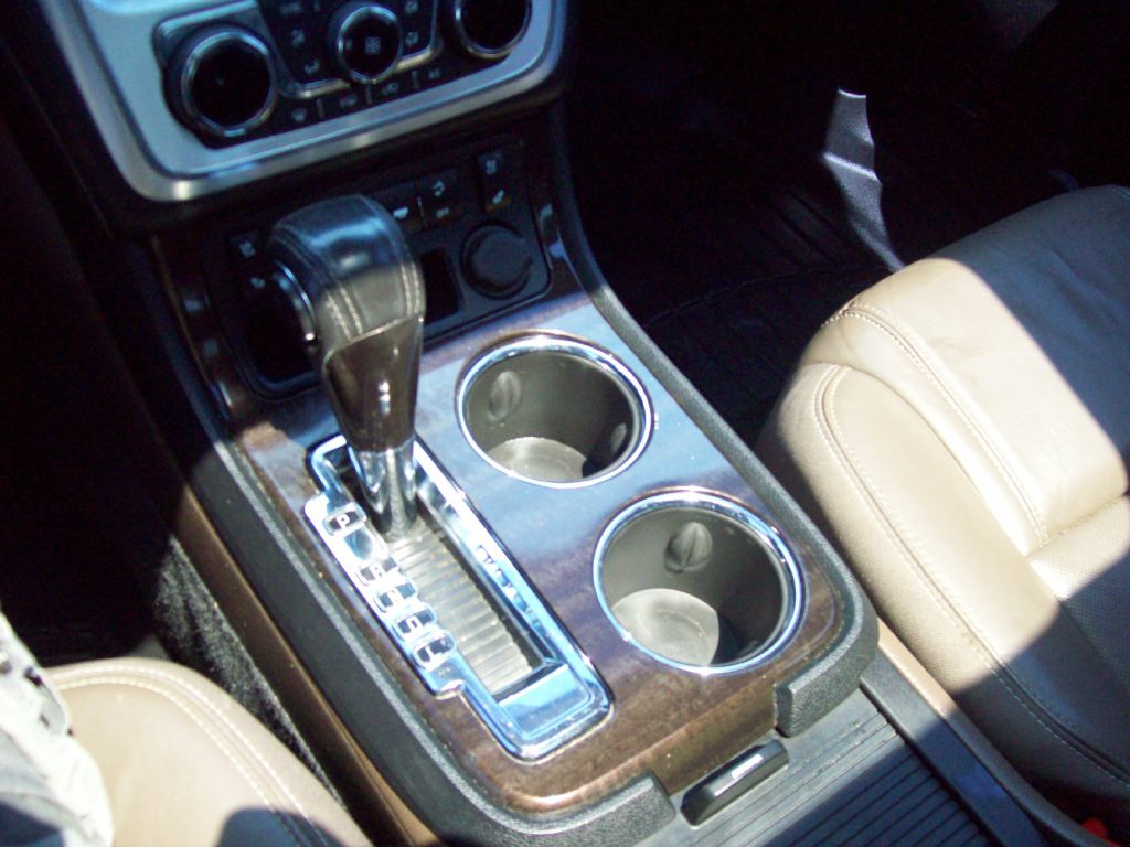 Photo 16 of this GMC ACADIA