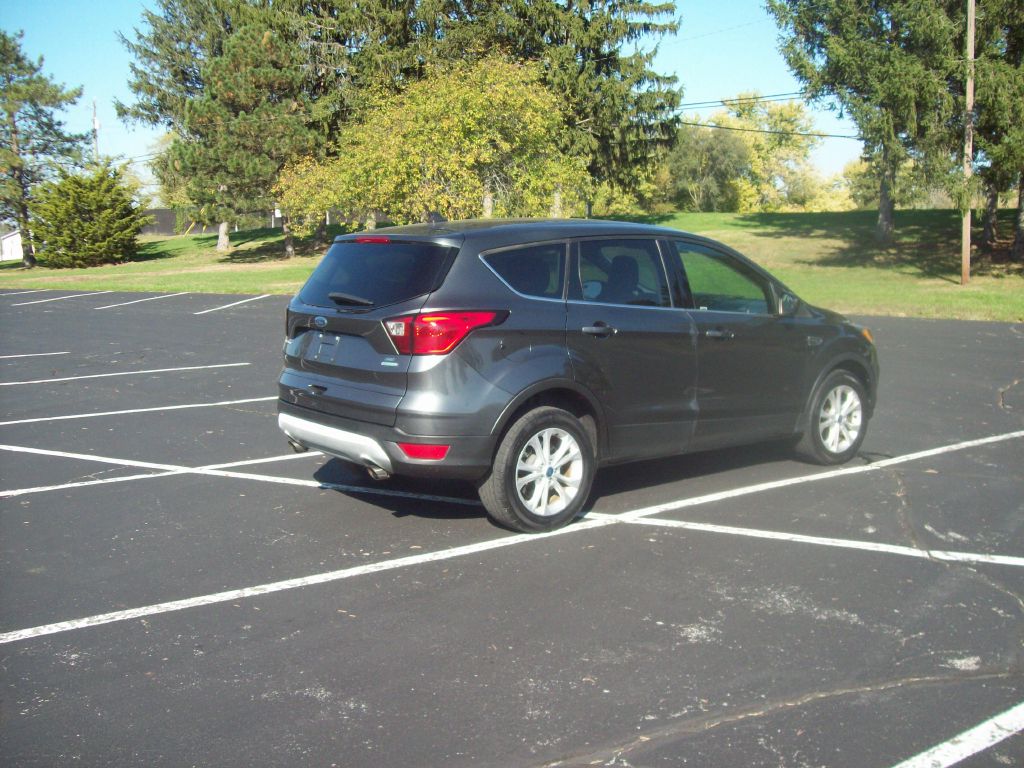 Photo 5 of this FORD ESCAPE