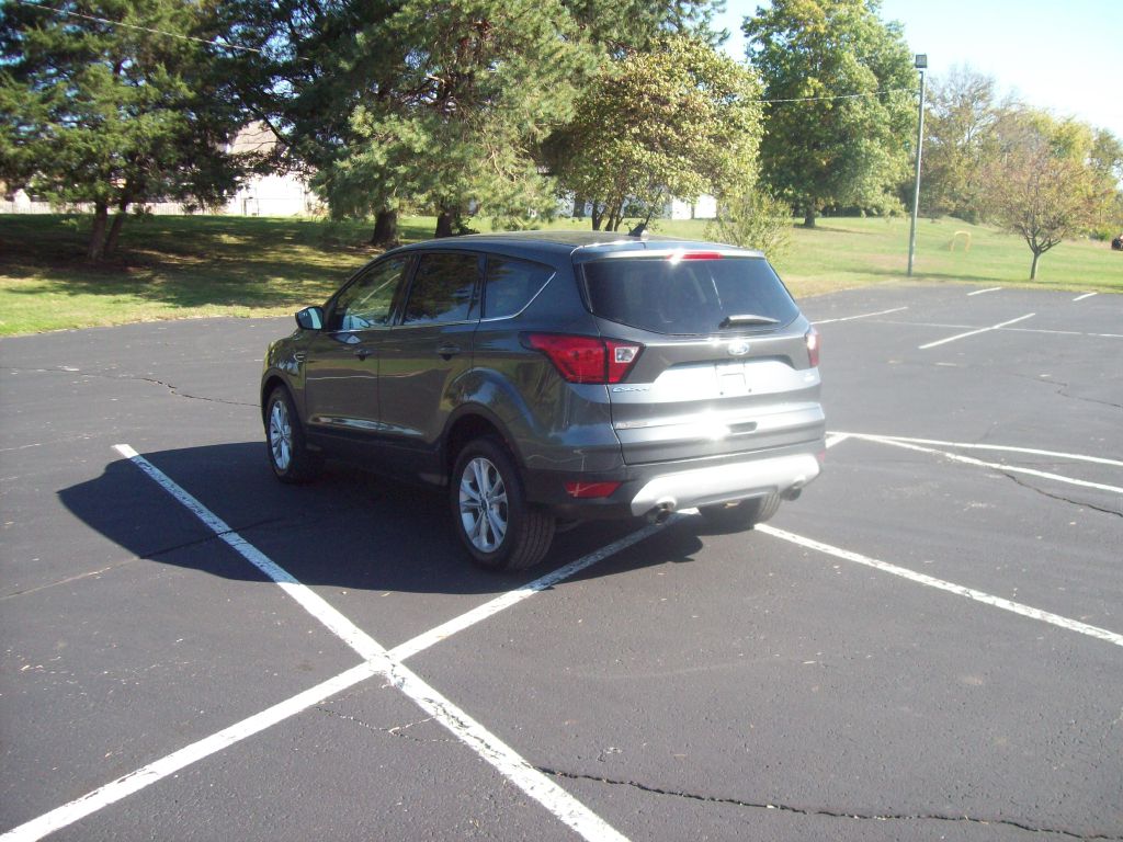 Photo 7 of this FORD ESCAPE