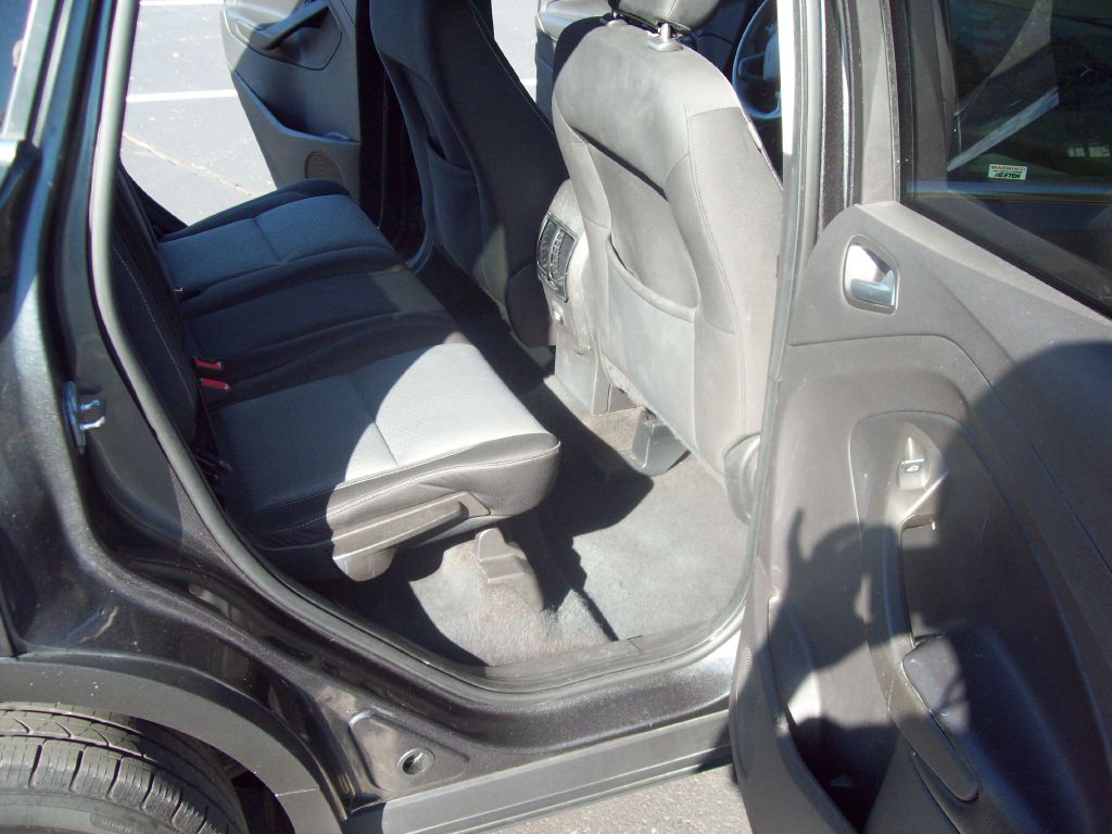 Photo 13 of this FORD ESCAPE