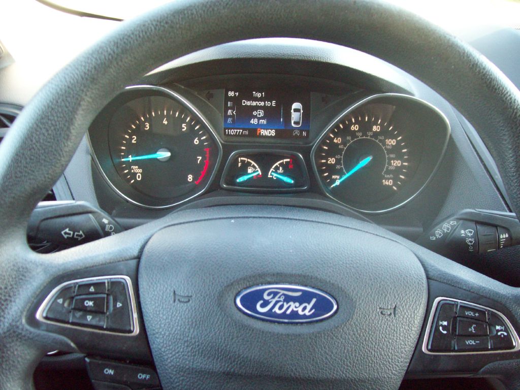 Photo 15 of this FORD ESCAPE