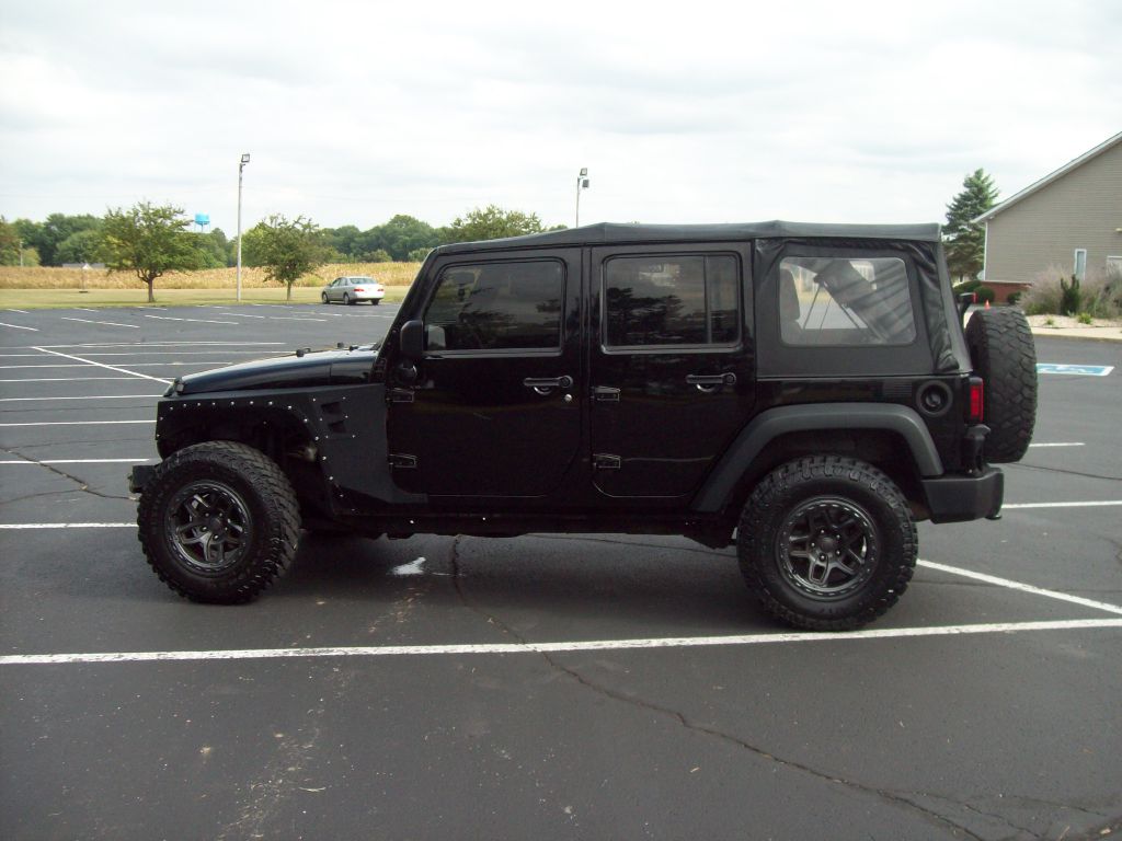 Photo 8 of this JEEP WRANGLER UNLIMI