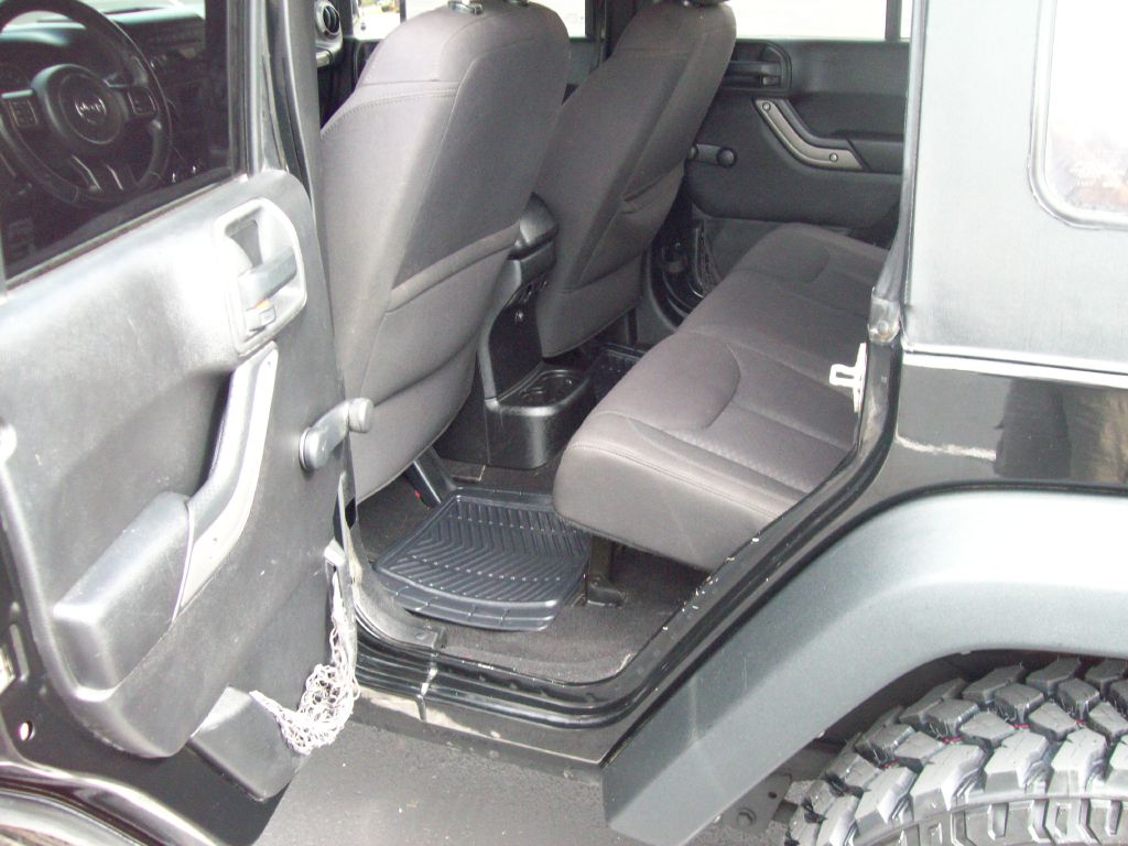 Photo 10 of this JEEP WRANGLER UNLIMI