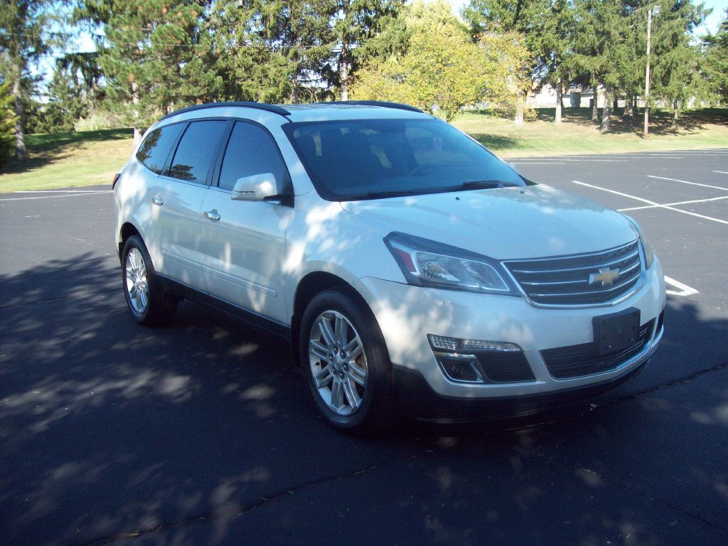 Photo 3 of this CHEVROLET TRAVERSE