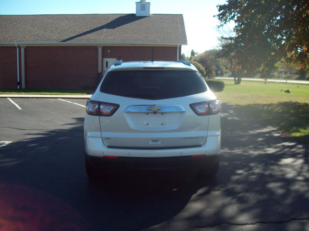 Photo 6 of this CHEVROLET TRAVERSE