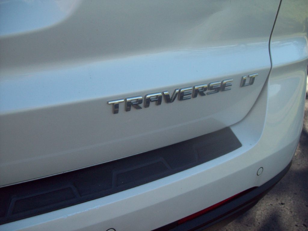 Photo 9 of this CHEVROLET TRAVERSE