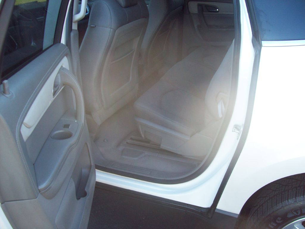 Photo 11 of this CHEVROLET TRAVERSE