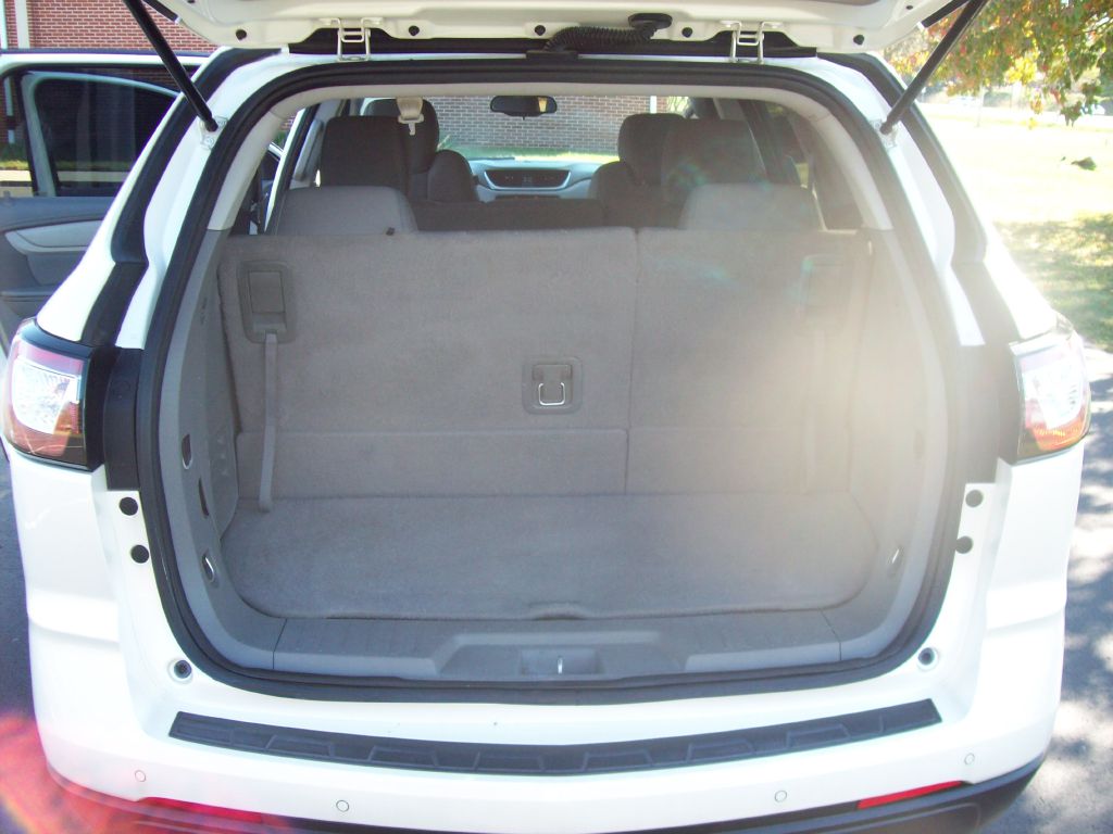 Photo 12 of this CHEVROLET TRAVERSE