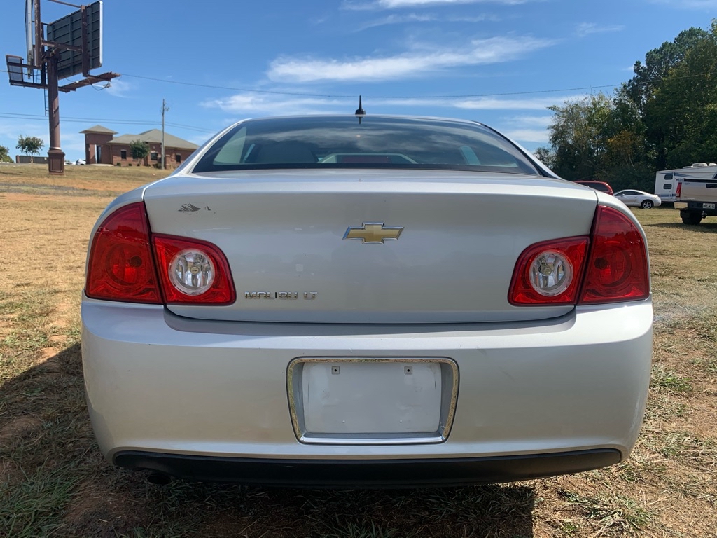 Photo 8 of this CHEVROLET MALIBU