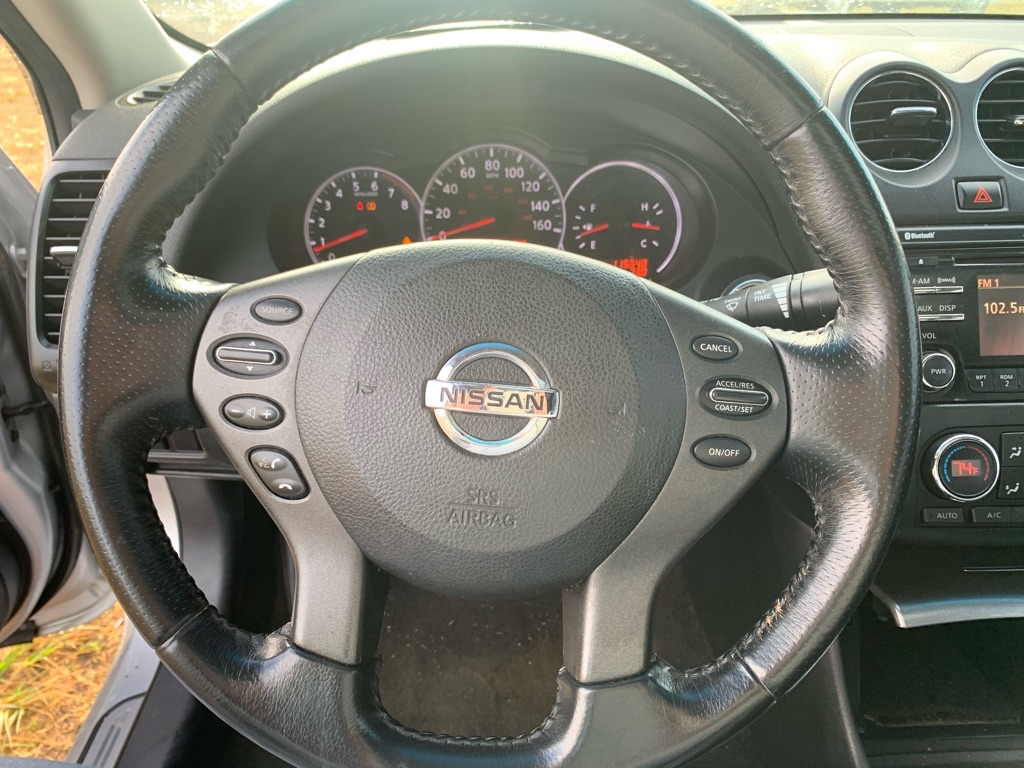 Photo 18 of this NISSAN ALTIMA