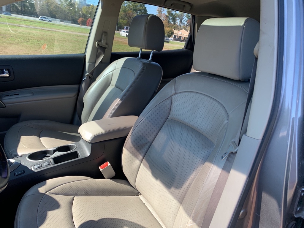 Photo 9 of this NISSAN ROGUE