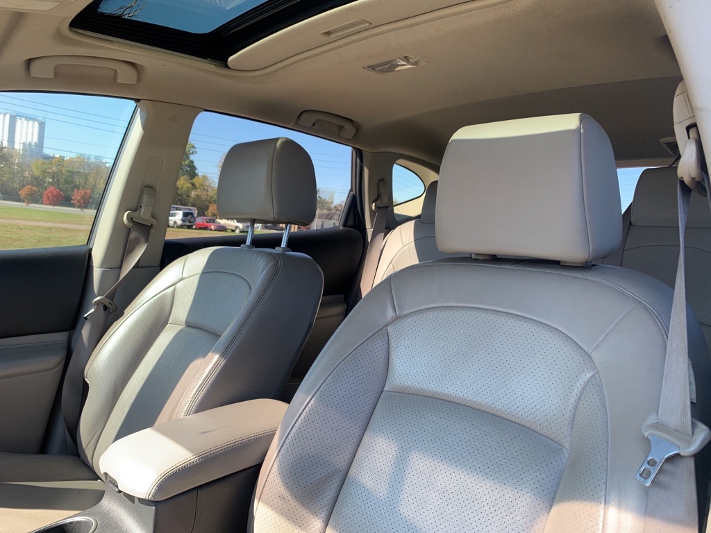 Photo 12 of this NISSAN ROGUE