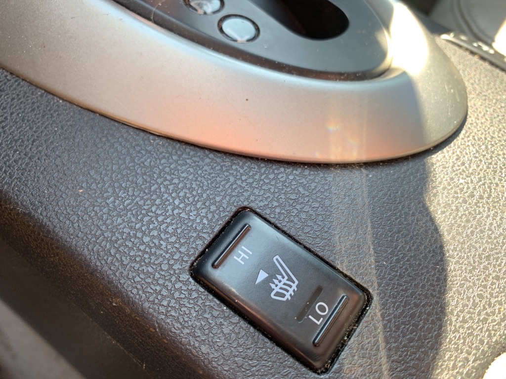 Photo 18 of this NISSAN ROGUE
