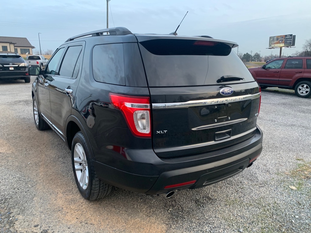 Photo 5 of this FORD EXPLORER