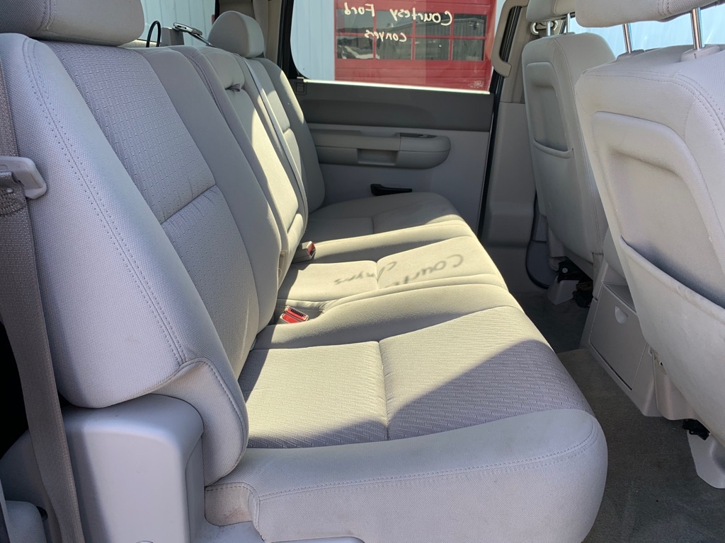 Photo 10 of this GMC SIERRA