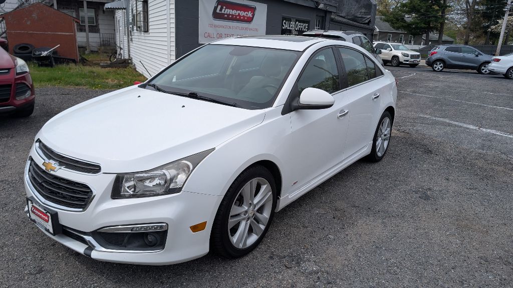 Photo 3 of this CHEVROLET CRUZE