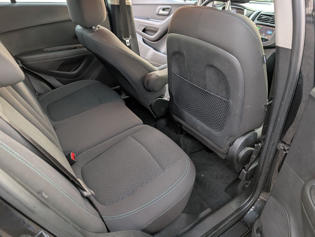 Photo 7 of this CHEVROLET TRAX