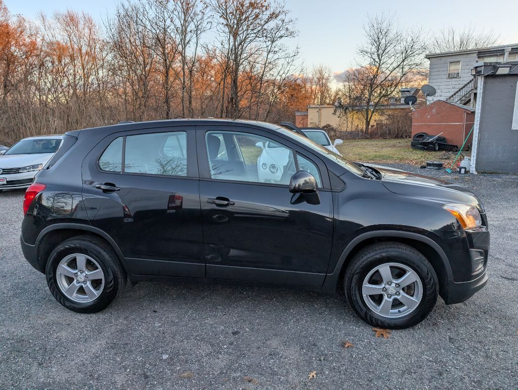 Photo 5 of this CHEVROLET TRAX