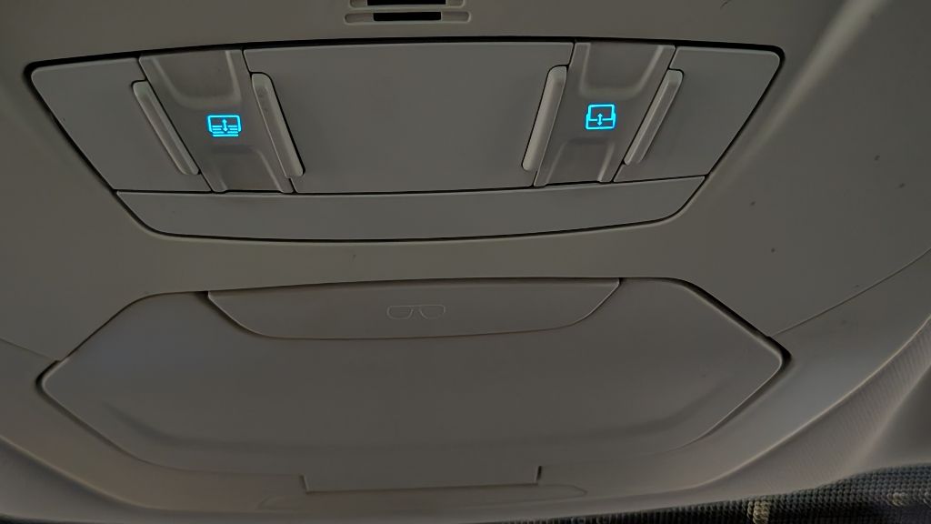 Photo 17 of this FORD ESCAPE